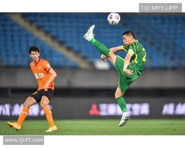 重庆足球队节奏之争引发球迷热议与深思